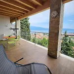 Alba View Pool Apartmán *